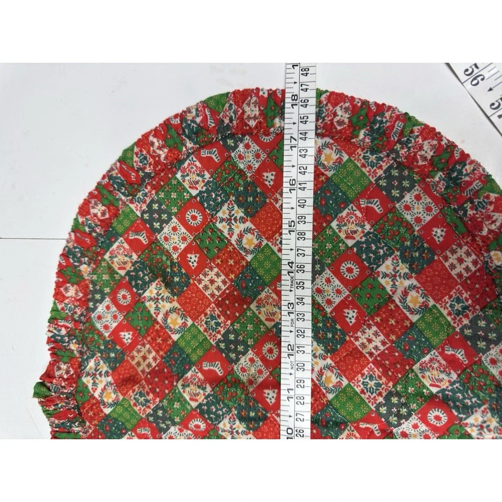 Vintage Christmas Quilted Oval Placemats Set 4 Patchwork Ruffle Holiday